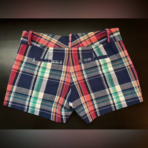 2/ $20 Banana Republic Plaid Shorts - Picture 3 of 5